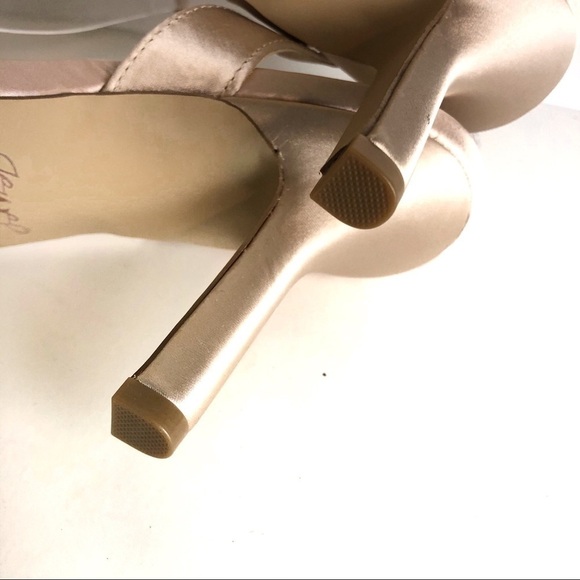 Jewel Badgley Mischka Embellished Stiletto Wrap Around Champagne Heels Sz 8.5 - Picture 9 of 9